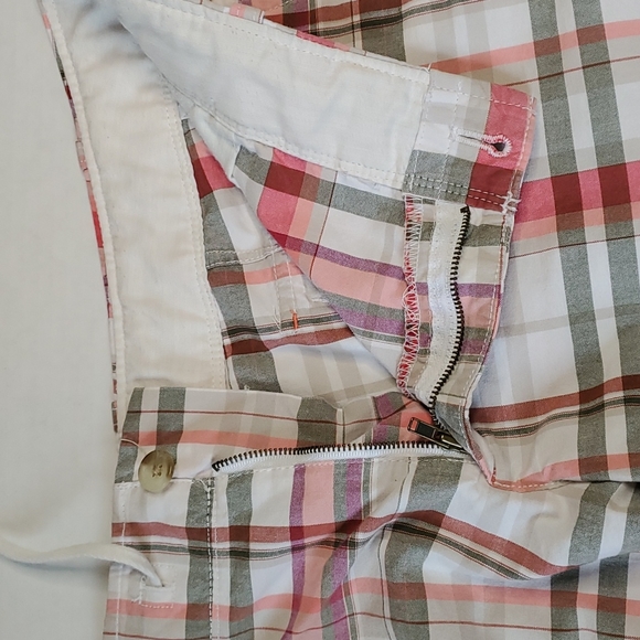 Eddie Bauer Women's Shorts EUC - Picture 3 of 5